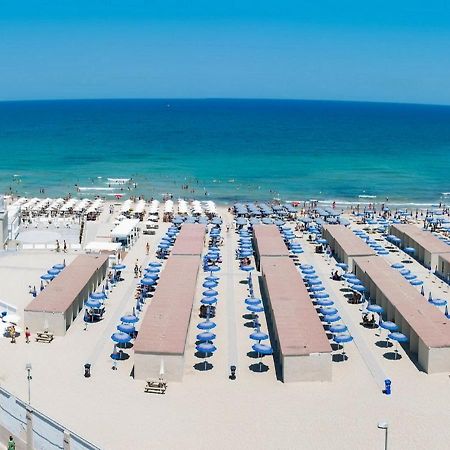 Appartamento Di Fronte Al Mare By Apulia Accommodation Bari Exterior photo