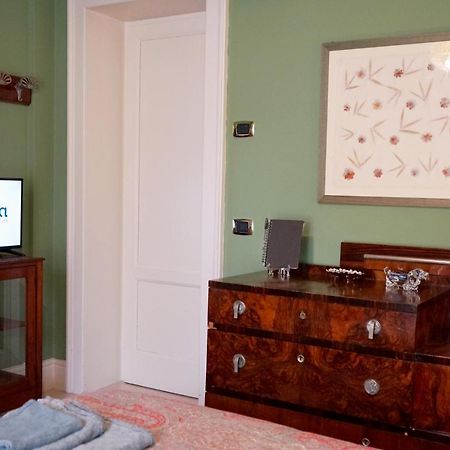 Appartamento Di Fronte Al Mare By Apulia Accommodation Bari Exterior photo